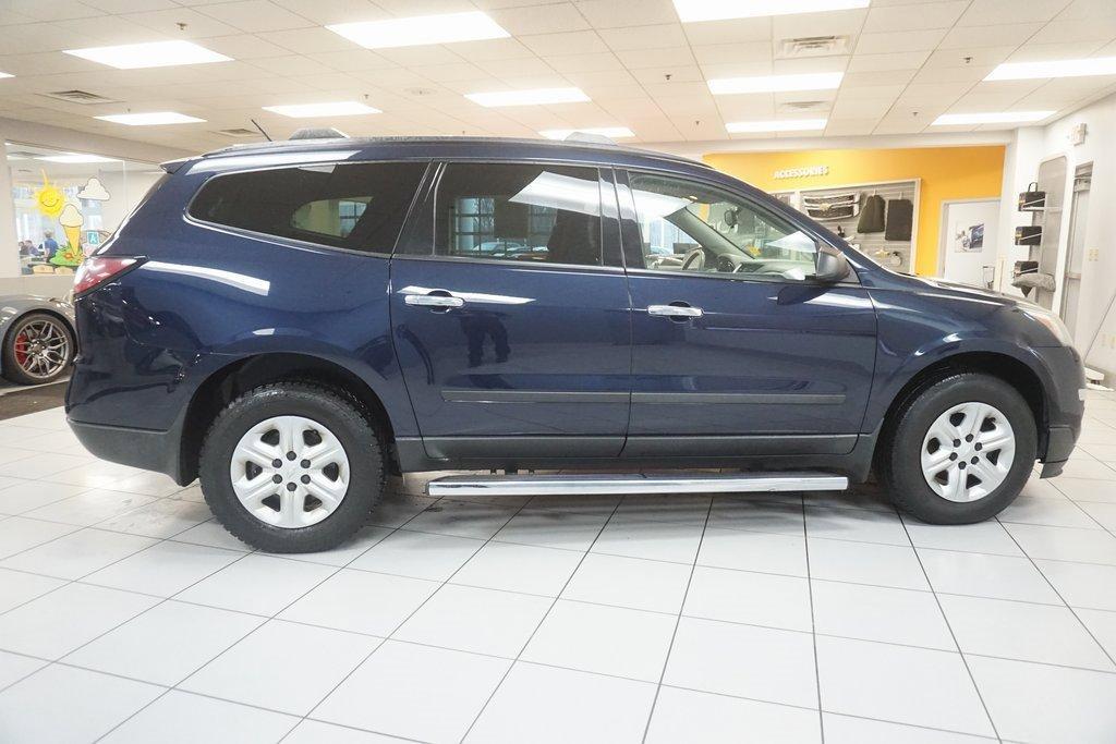 used 2015 Chevrolet Traverse car, priced at $4,995