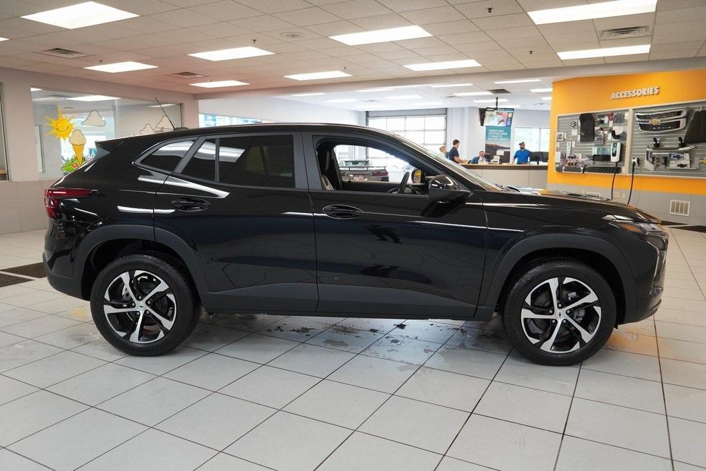 new 2025 Chevrolet Trax car, priced at $23,299