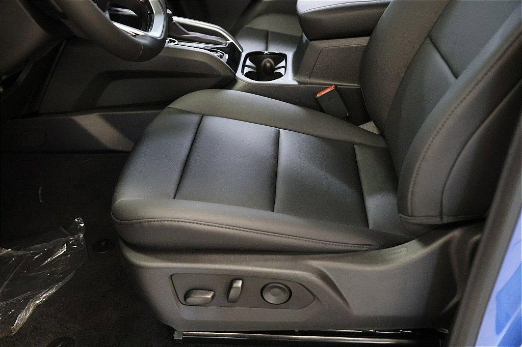 new 2025 Chevrolet Colorado car, priced at $39,699