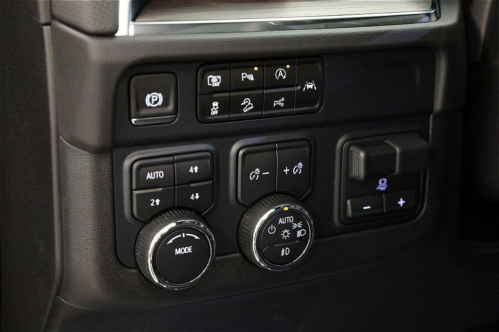new 2025 Chevrolet Tahoe car, priced at $77,609