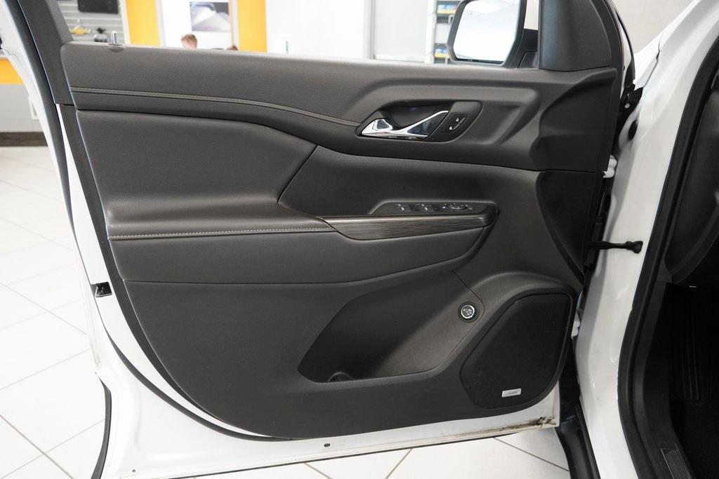 used 2023 GMC Acadia car, priced at $30,900