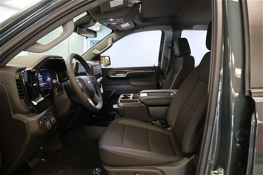 new 2025 Chevrolet Silverado 1500 car, priced at $39,995
