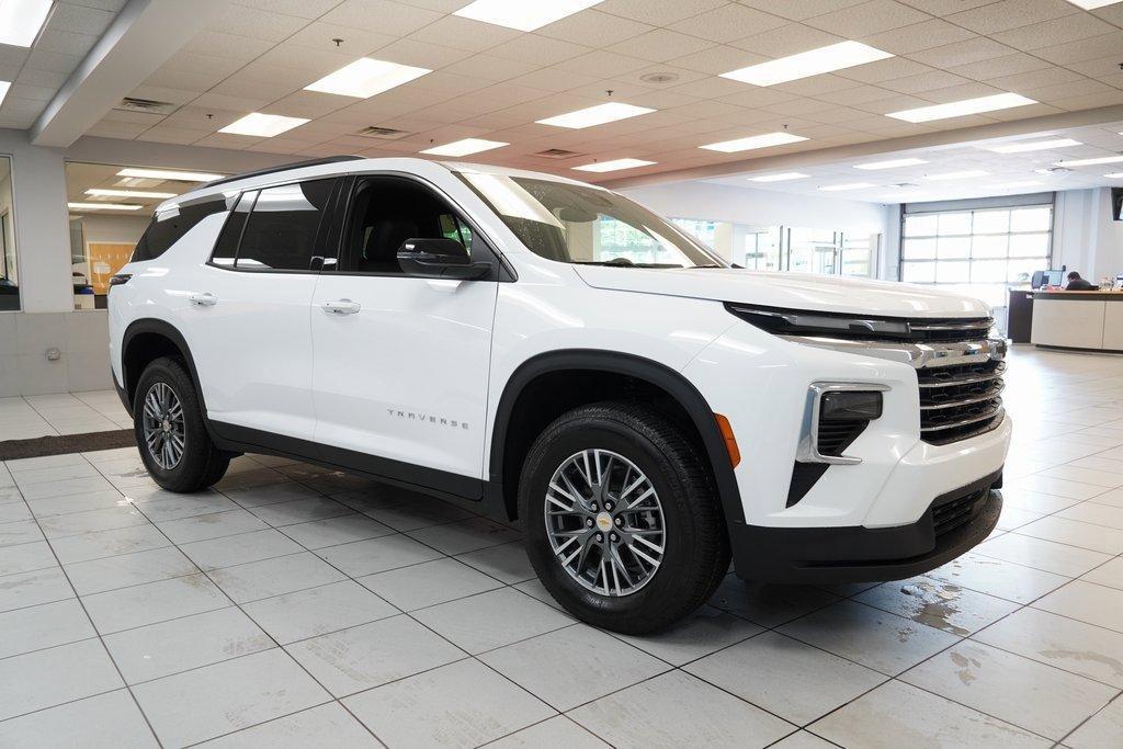 new 2025 Chevrolet Traverse car, priced at $41,099