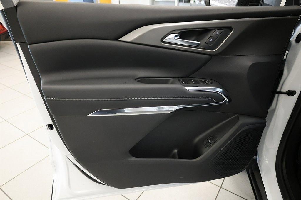 new 2026 Chevrolet Traverse car, priced at $43,101