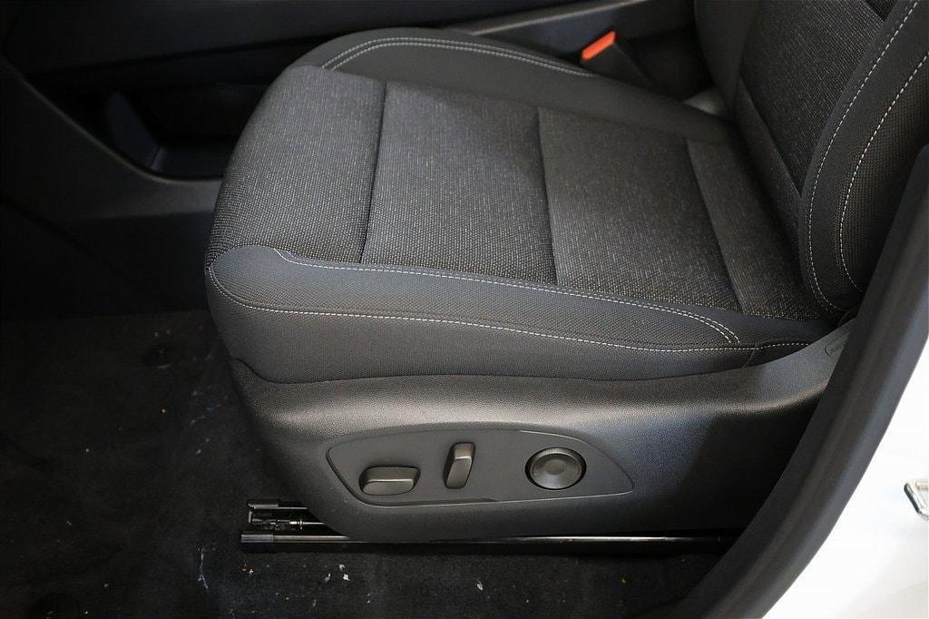 new 2026 Chevrolet Traverse car, priced at $43,101