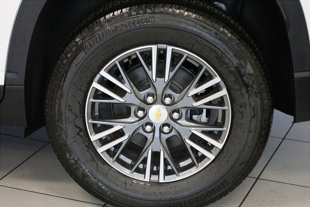 new 2026 Chevrolet Traverse car, priced at $43,101