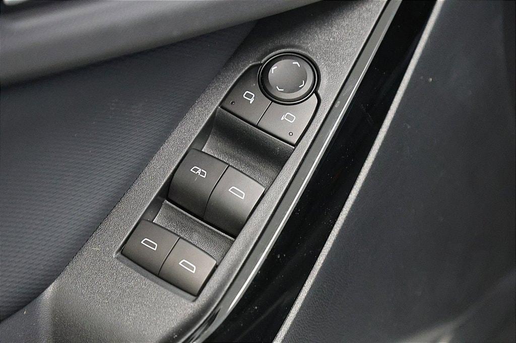 new 2026 Chevrolet Equinox car, priced at $30,609