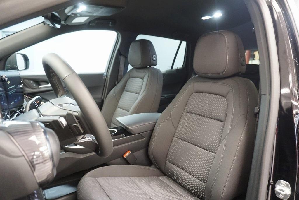 new 2025 Chevrolet Equinox car, priced at $33,109