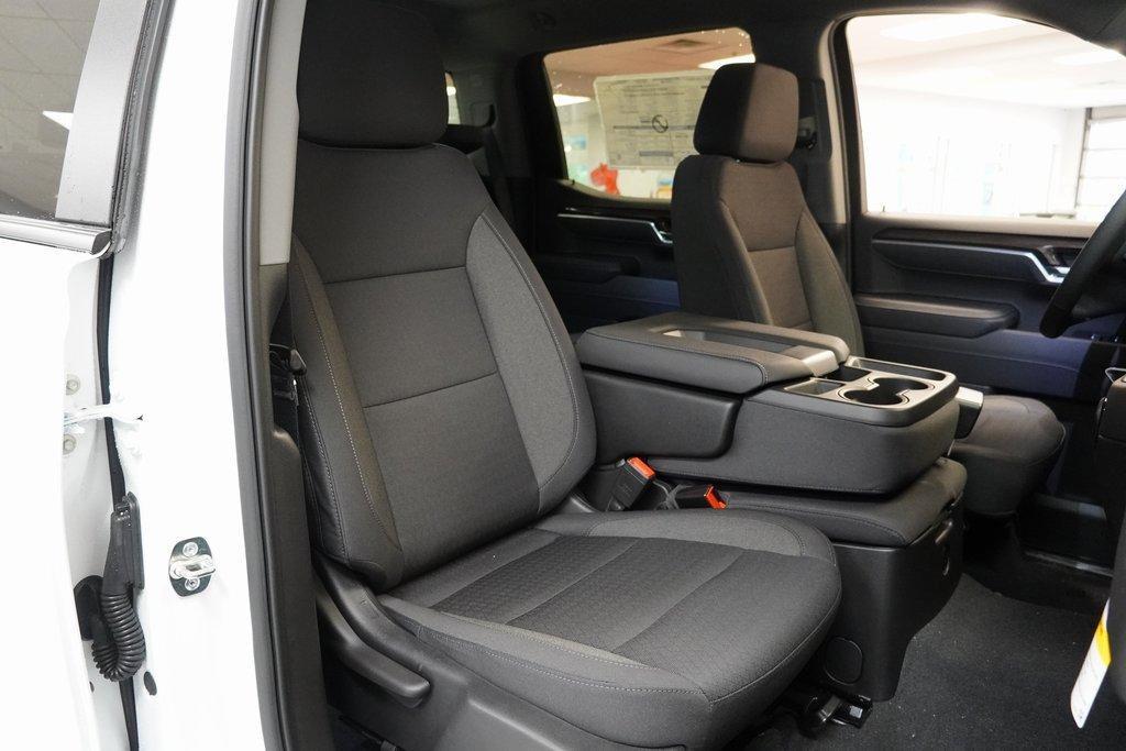 new 2025 Chevrolet Silverado 1500 car, priced at $40,245