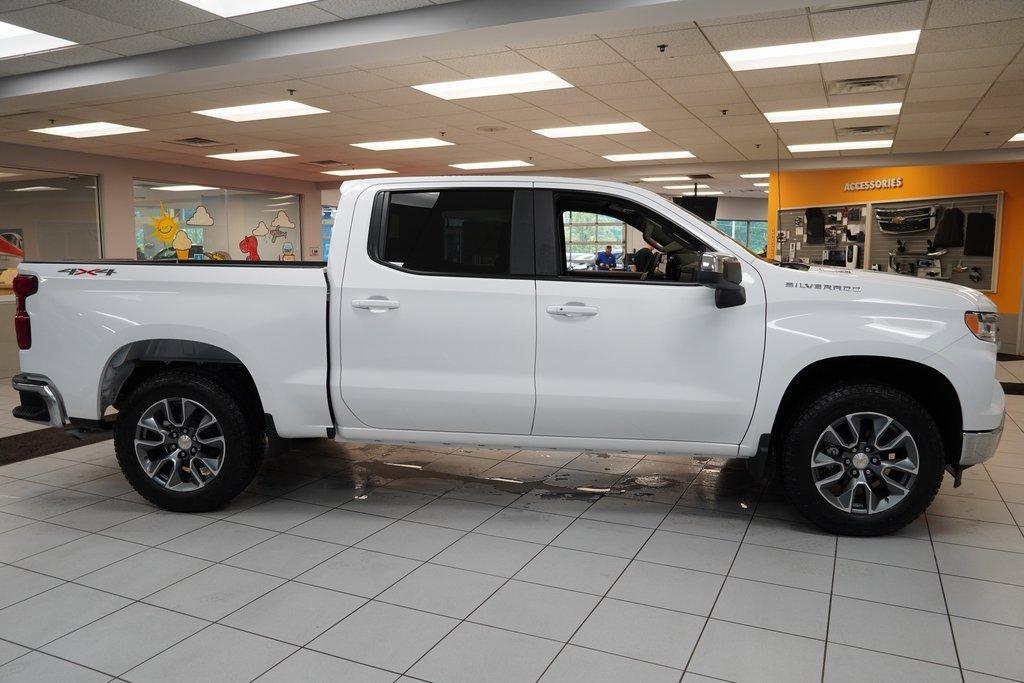 new 2025 Chevrolet Silverado 1500 car, priced at $40,245