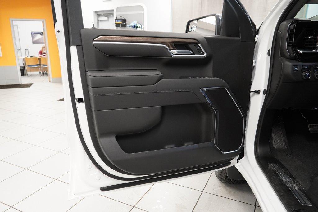 new 2025 Chevrolet Silverado 1500 car, priced at $40,245