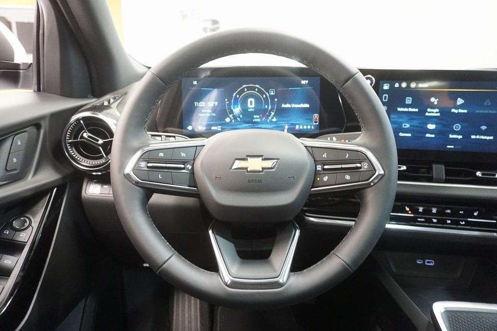 new 2025 Chevrolet Equinox car, priced at $34,201