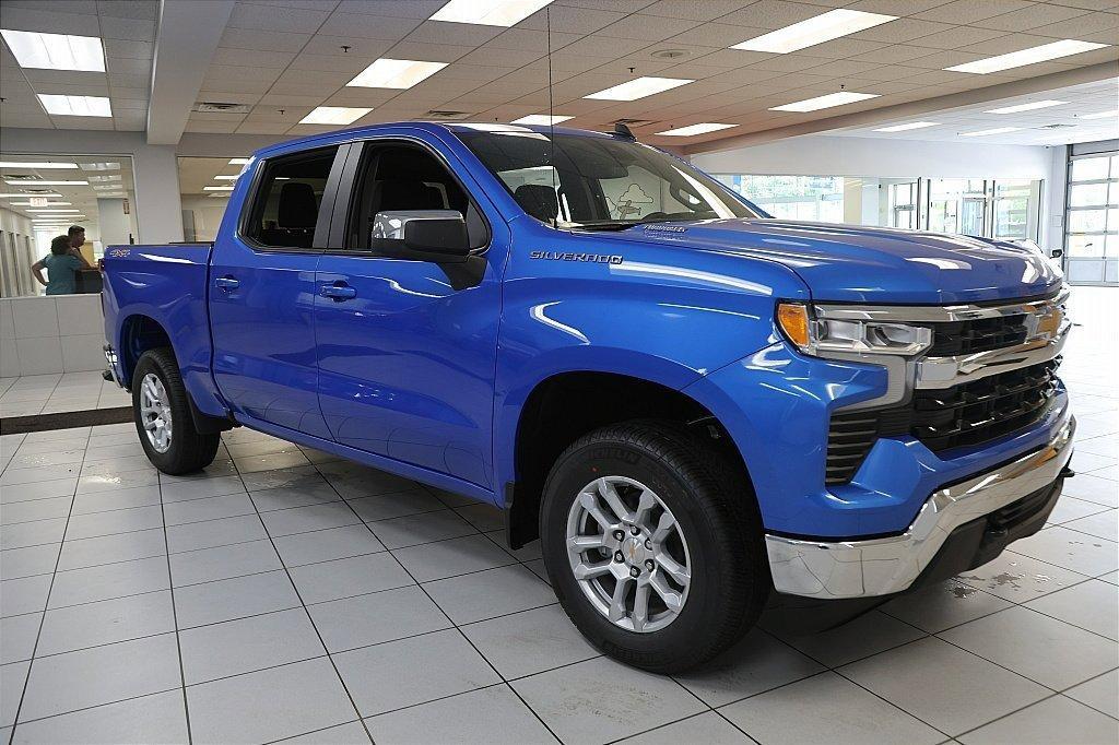 new 2025 Chevrolet Silverado 1500 car, priced at $39,995