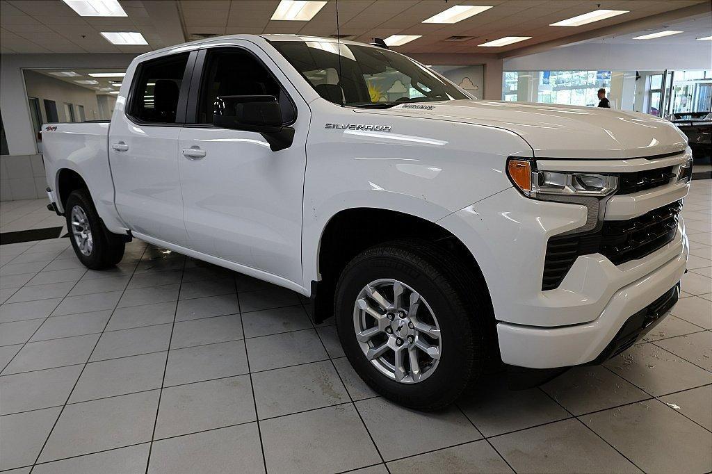 new 2025 Chevrolet Silverado 1500 car, priced at $49,995
