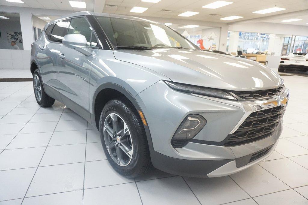 new 2025 Chevrolet Blazer car, priced at $32,109