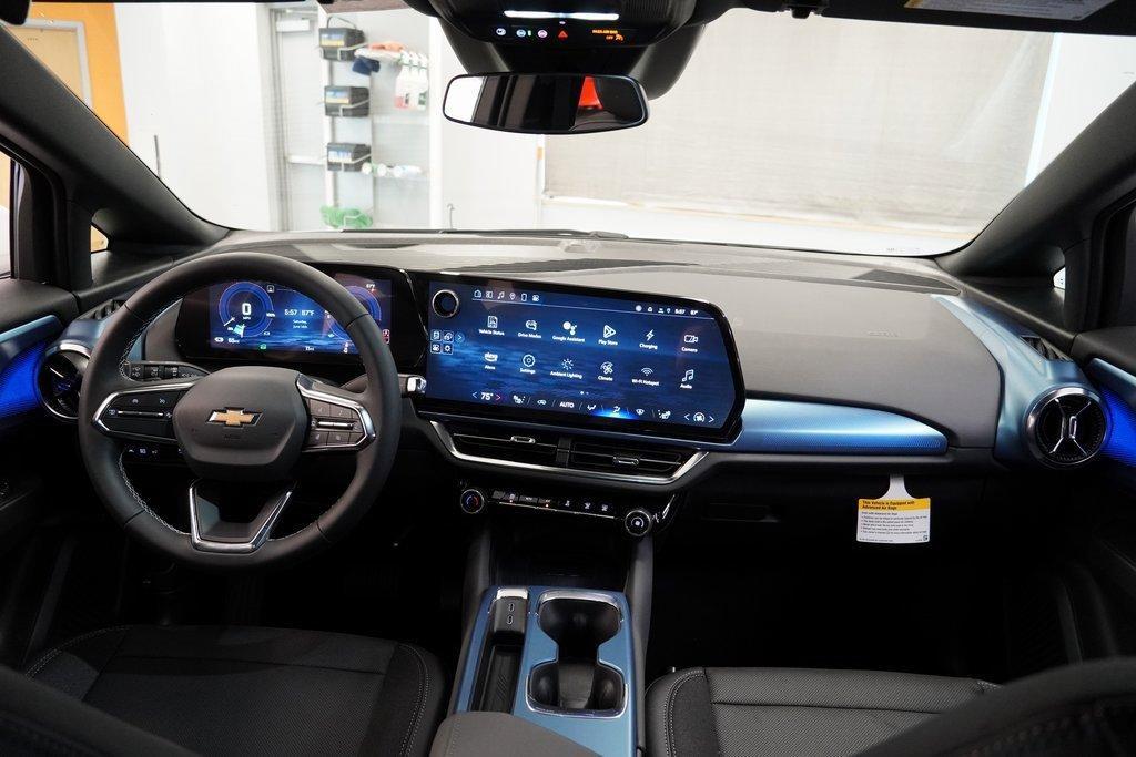 new 2025 Chevrolet Equinox EV car, priced at $33,590