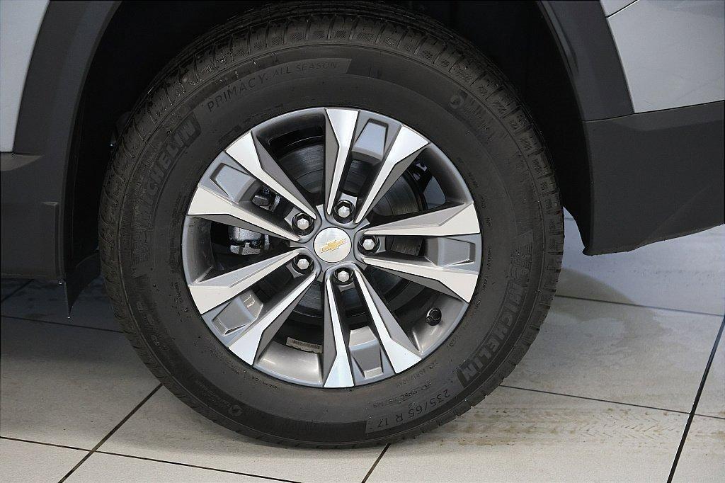 new 2026 Chevrolet Equinox car, priced at $30,599