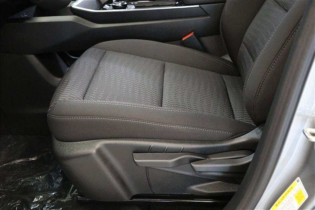 new 2026 Chevrolet Equinox car, priced at $30,599