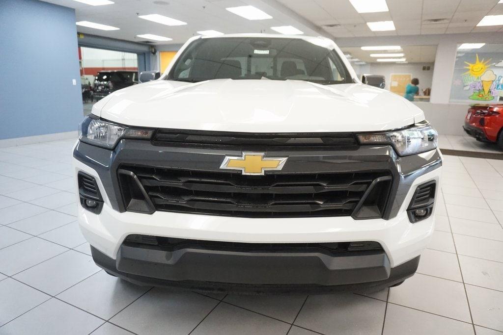 new 2024 Chevrolet Colorado car, priced at $31,995