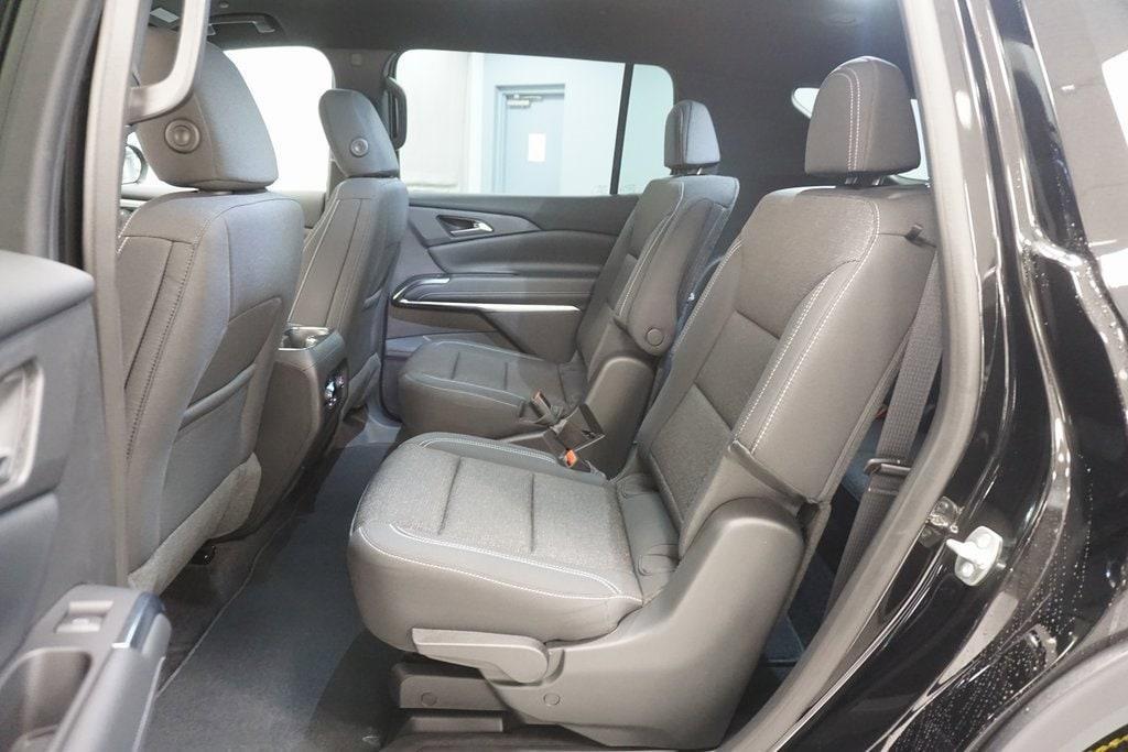 new 2025 Chevrolet Traverse car, priced at $41,495