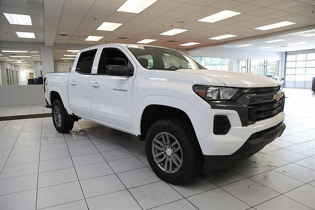 new 2025 Chevrolet Colorado car, priced at $36,995