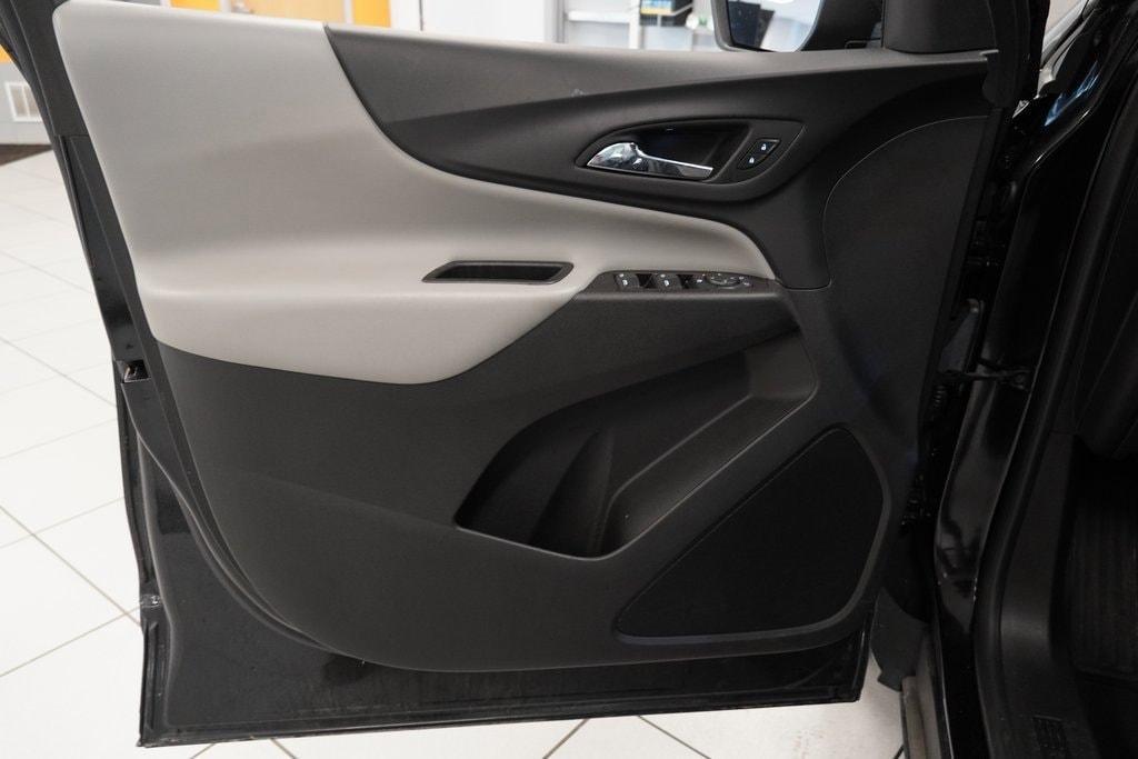 used 2022 Chevrolet Equinox car, priced at $17,360