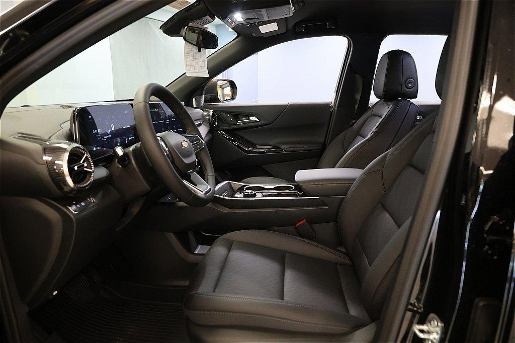 new 2026 Chevrolet Equinox car, priced at $30,599