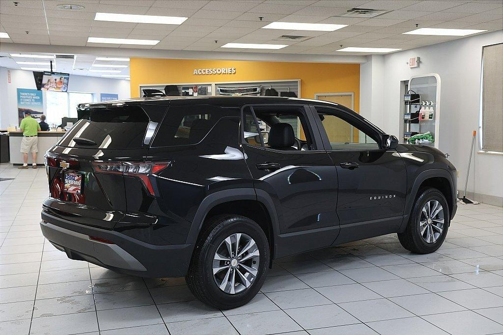 new 2026 Chevrolet Equinox car, priced at $30,599