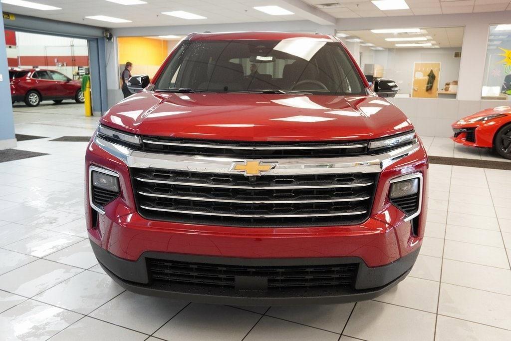 new 2025 Chevrolet Traverse car, priced at $42,999