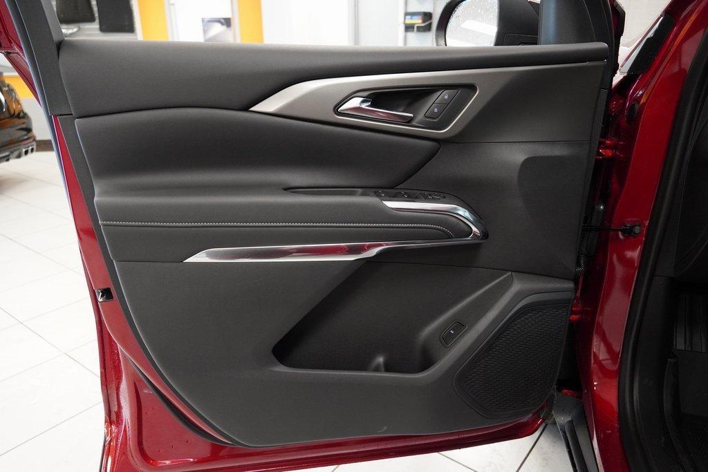 new 2025 Chevrolet Traverse car, priced at $42,999