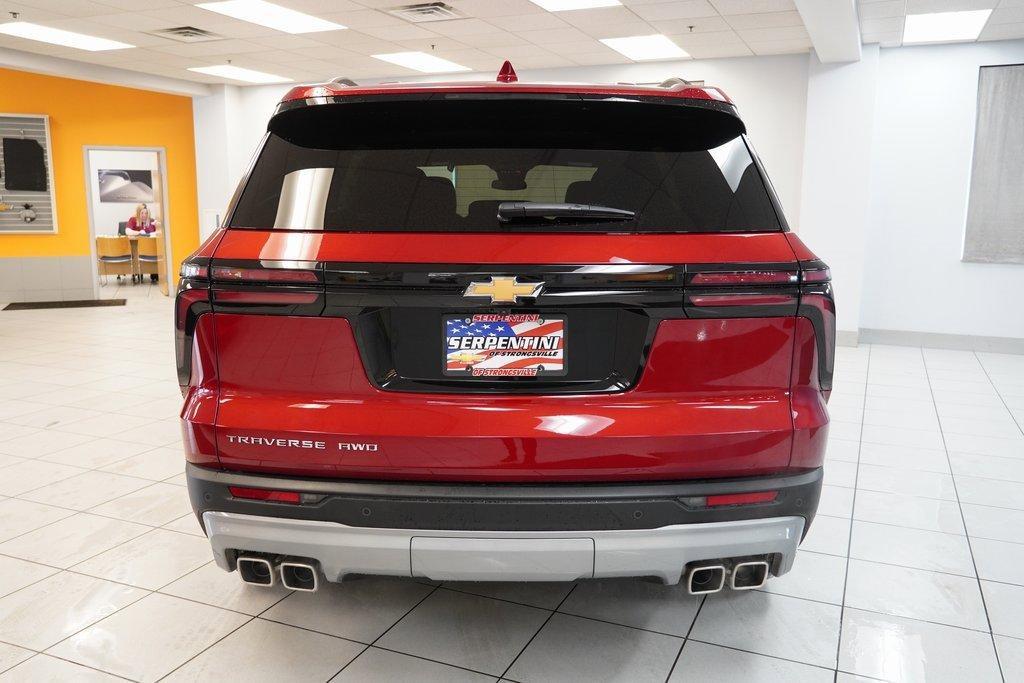 new 2025 Chevrolet Traverse car, priced at $42,999