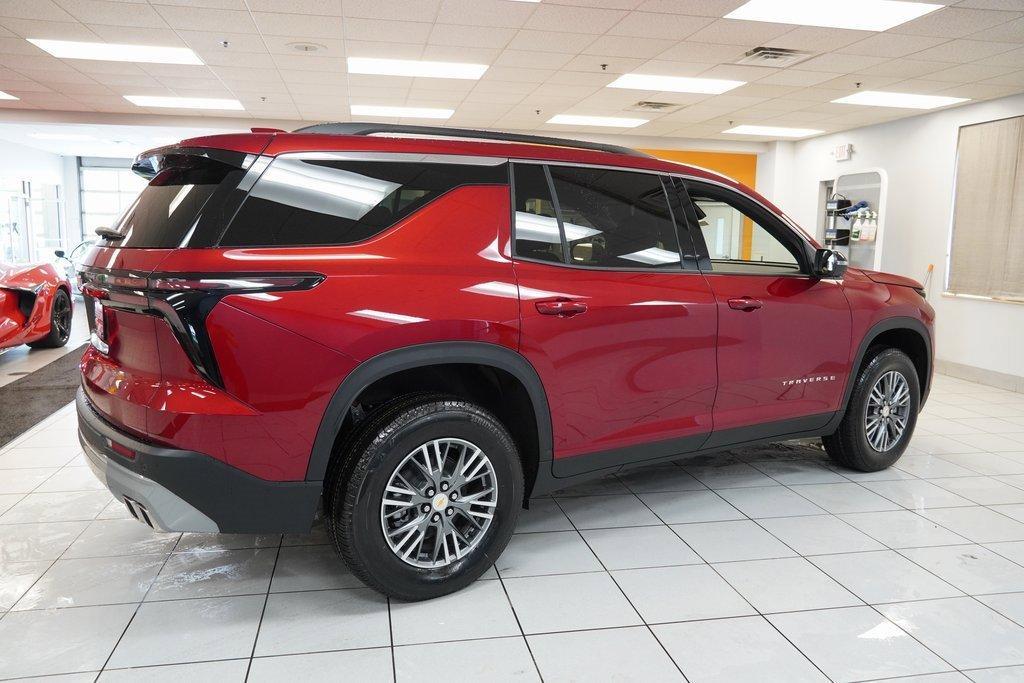new 2025 Chevrolet Traverse car, priced at $42,999