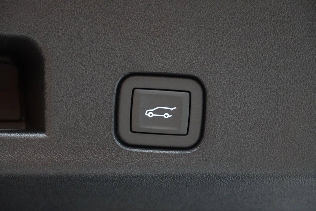 new 2025 Chevrolet Traverse car, priced at $40,159