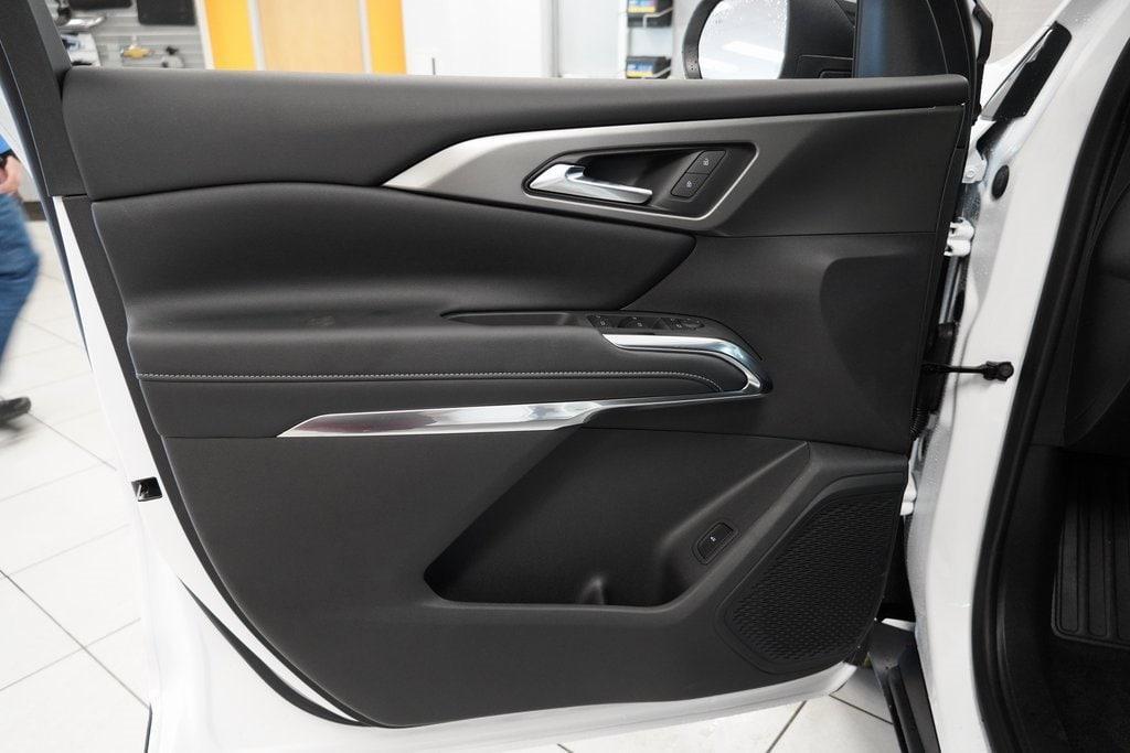 new 2025 Chevrolet Traverse car, priced at $40,159