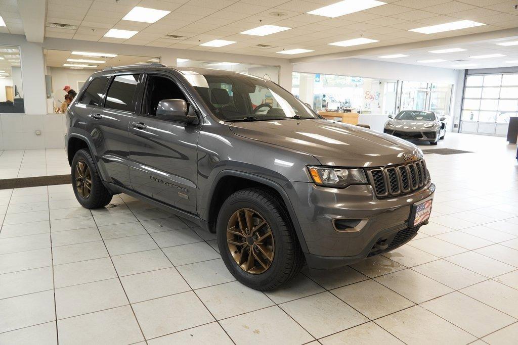 used 2016 Jeep Grand Cherokee car, priced at $12,995