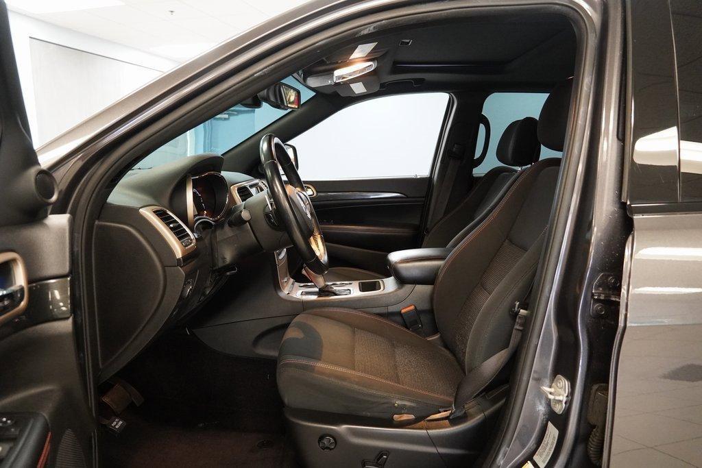 used 2016 Jeep Grand Cherokee car, priced at $12,995
