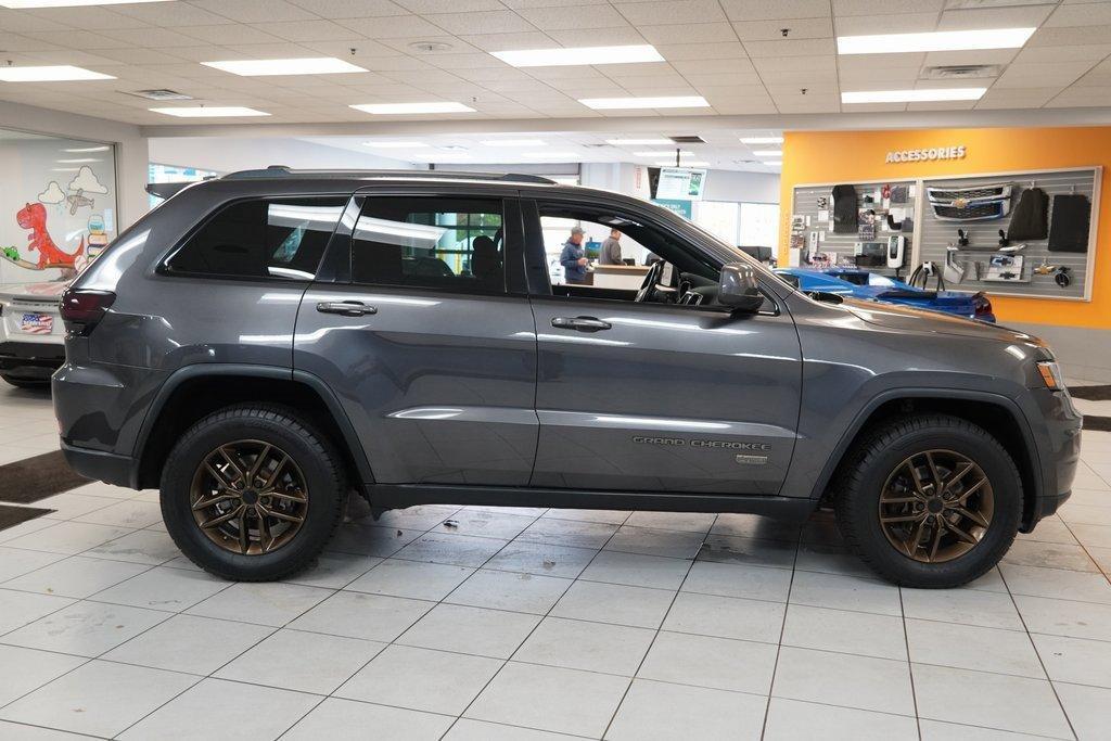 used 2016 Jeep Grand Cherokee car, priced at $12,995