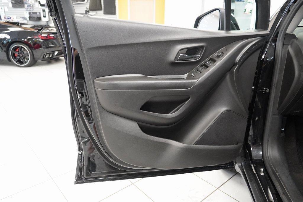 used 2022 Chevrolet Trax car, priced at $18,700