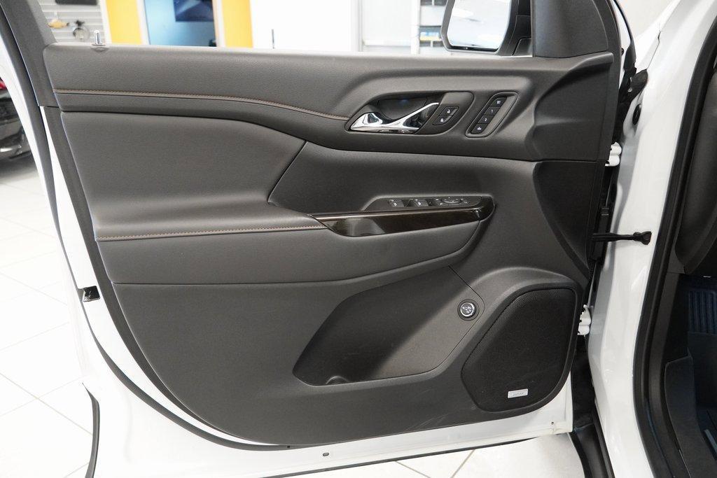 used 2023 GMC Acadia car, priced at $33,900