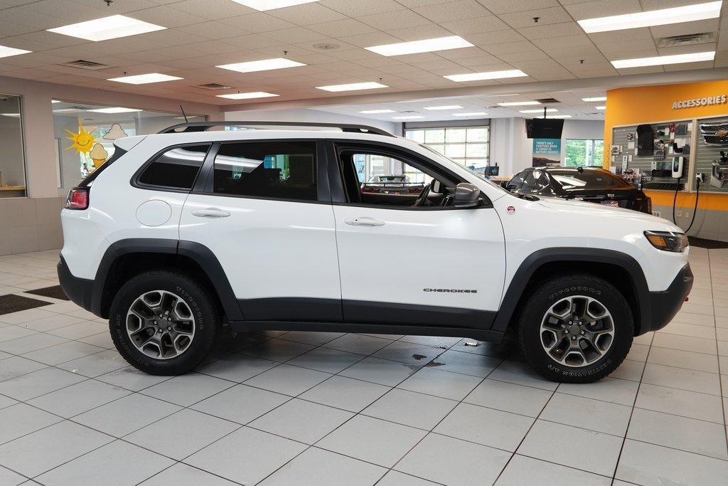 used 2020 Jeep Cherokee car, priced at $17,995