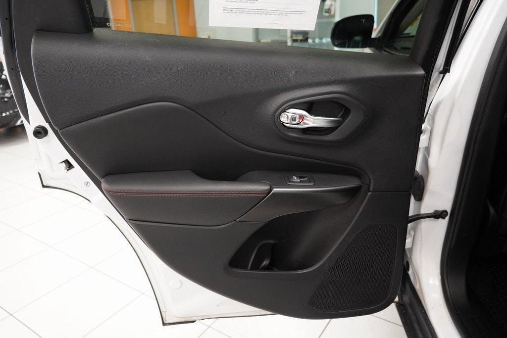 used 2020 Jeep Cherokee car, priced at $17,995