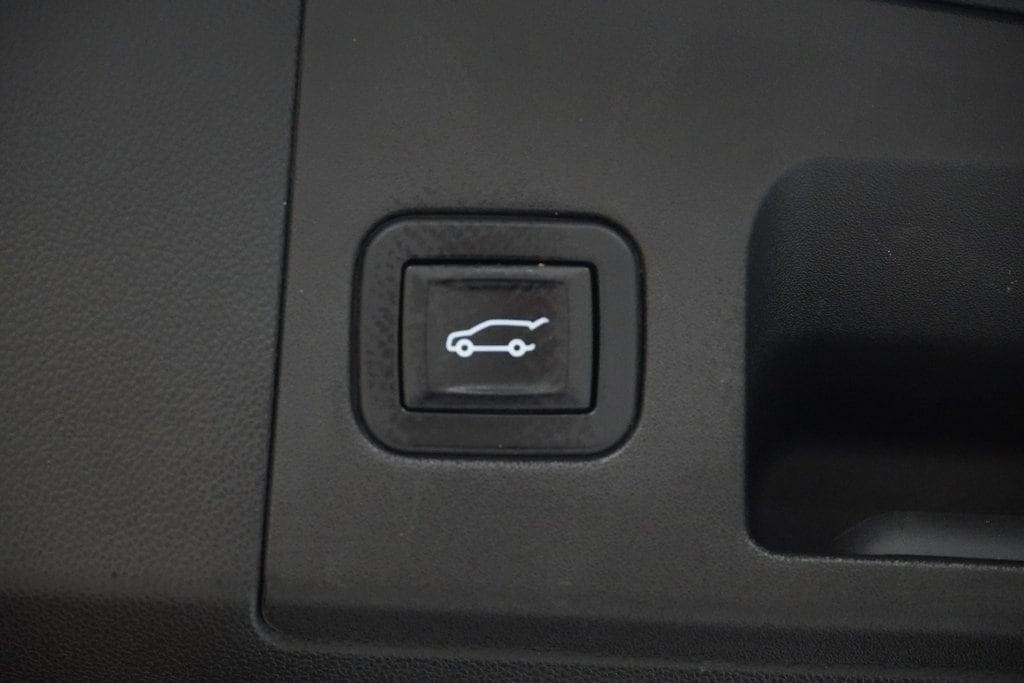 used 2018 Cadillac XT5 car, priced at $14,300