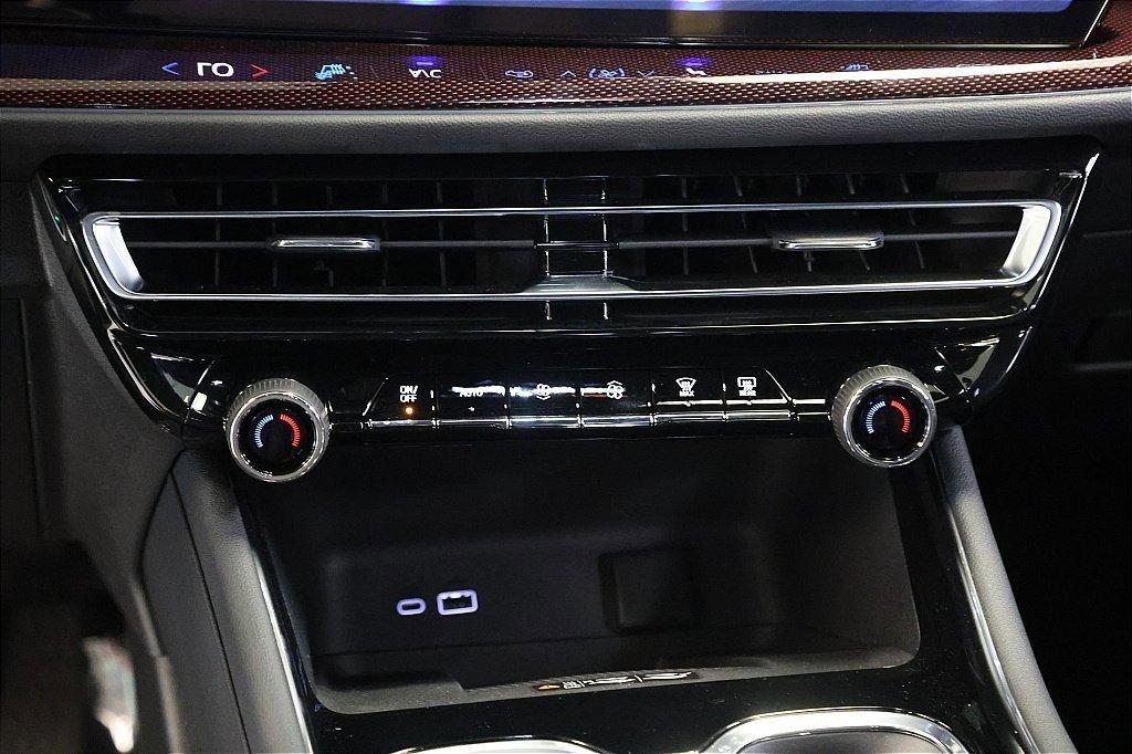 new 2025 Chevrolet Traverse car, priced at $48,790
