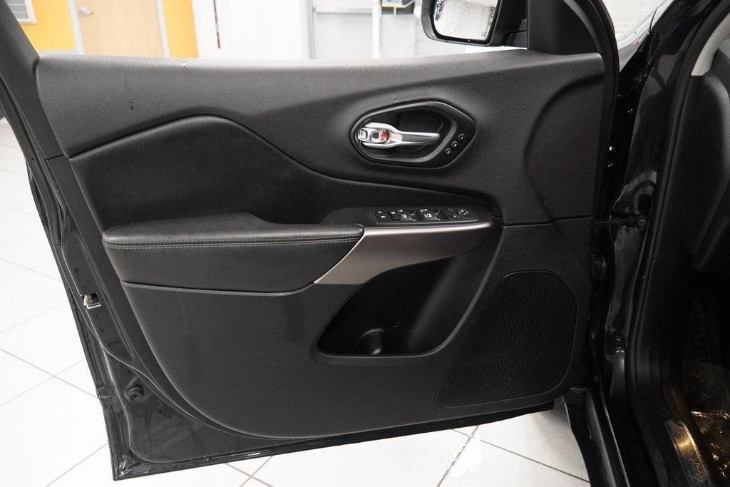 used 2020 Jeep Cherokee car, priced at $14,890