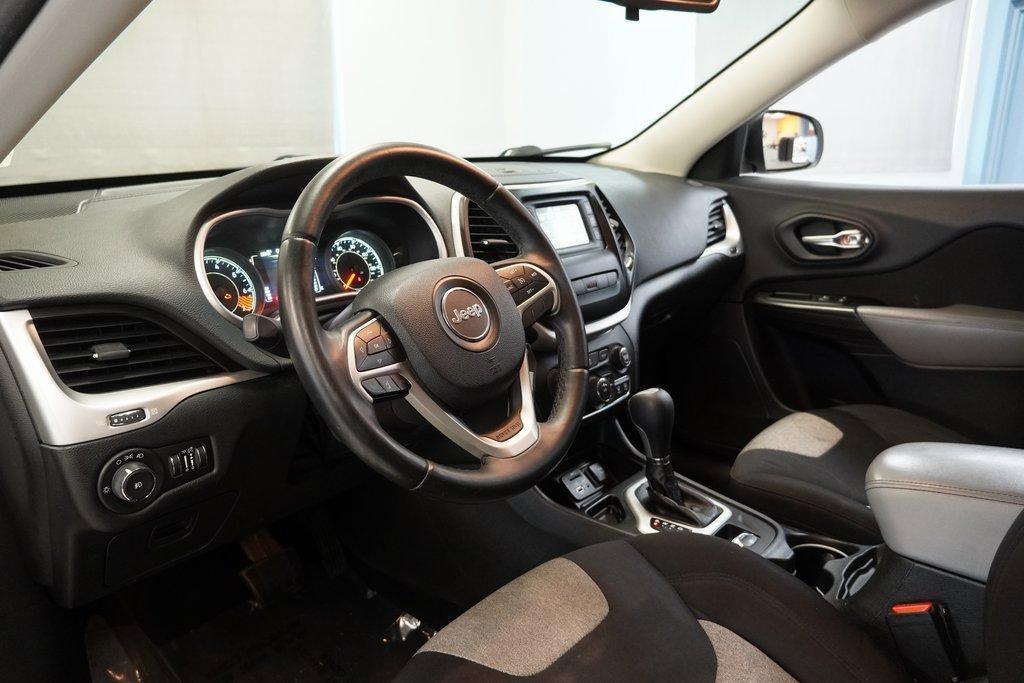 used 2014 Jeep Cherokee car, priced at $6,995