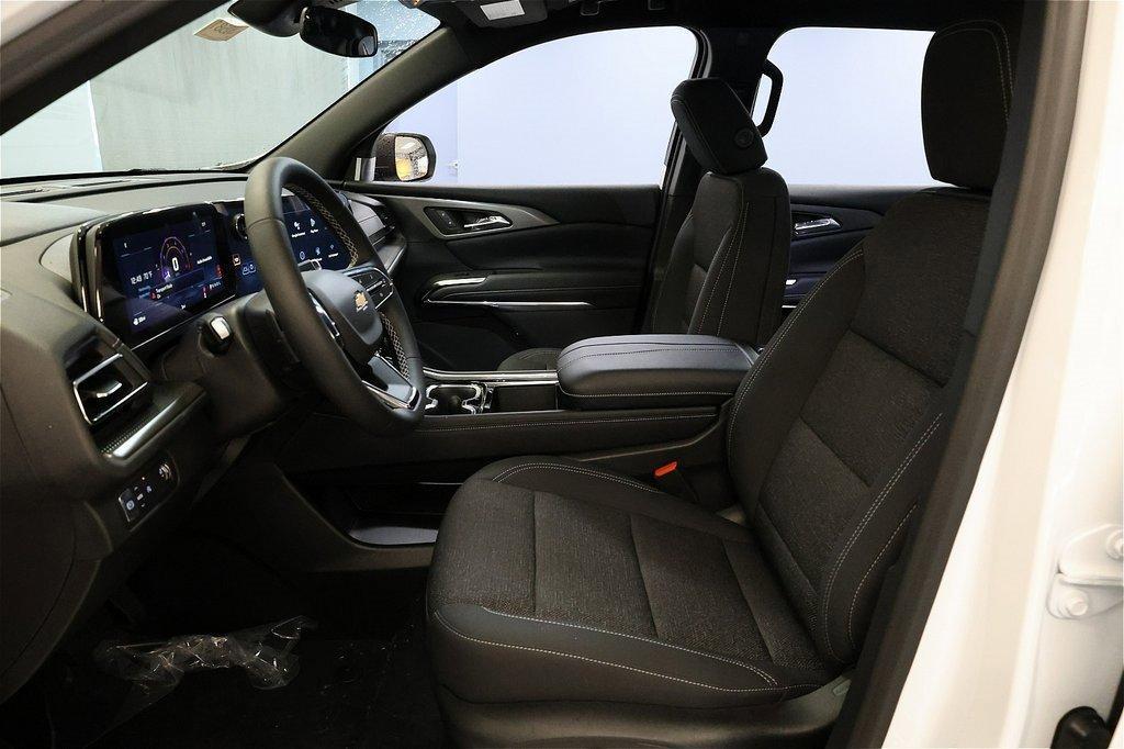 new 2026 Chevrolet Traverse car, priced at $41,390