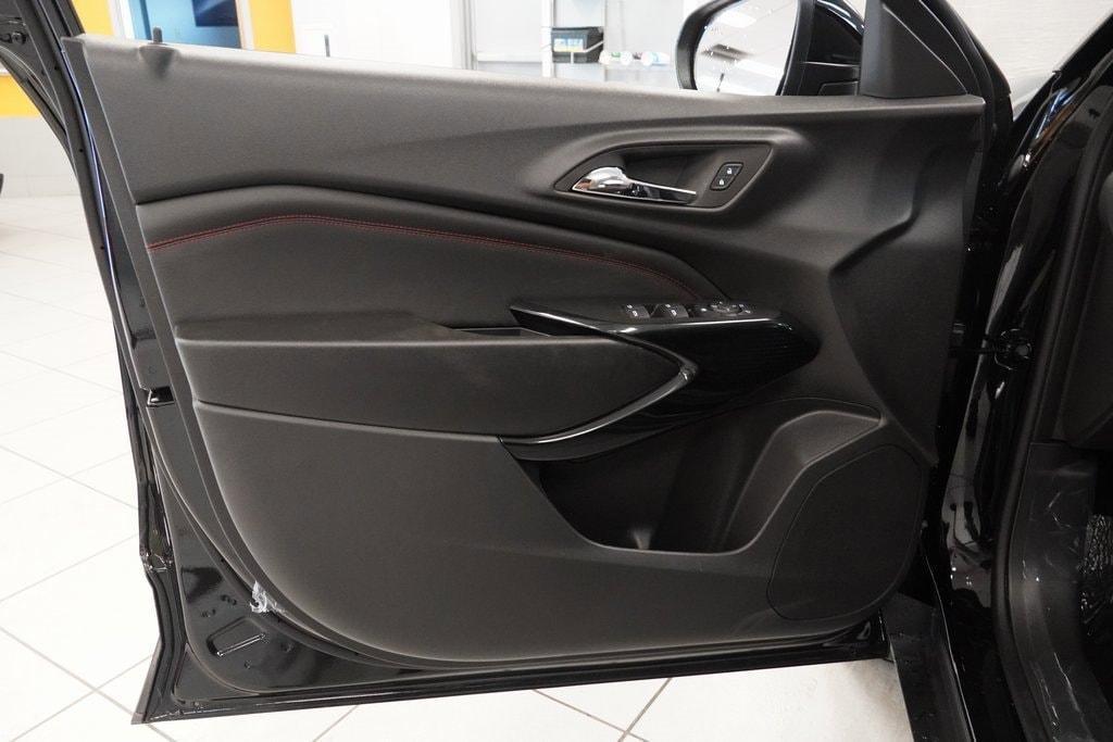 new 2025 Chevrolet Trax car, priced at $23,299