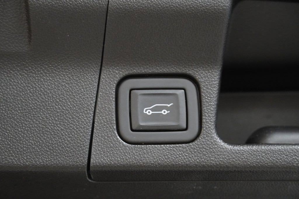 used 2023 GMC Acadia car, priced at $28,668