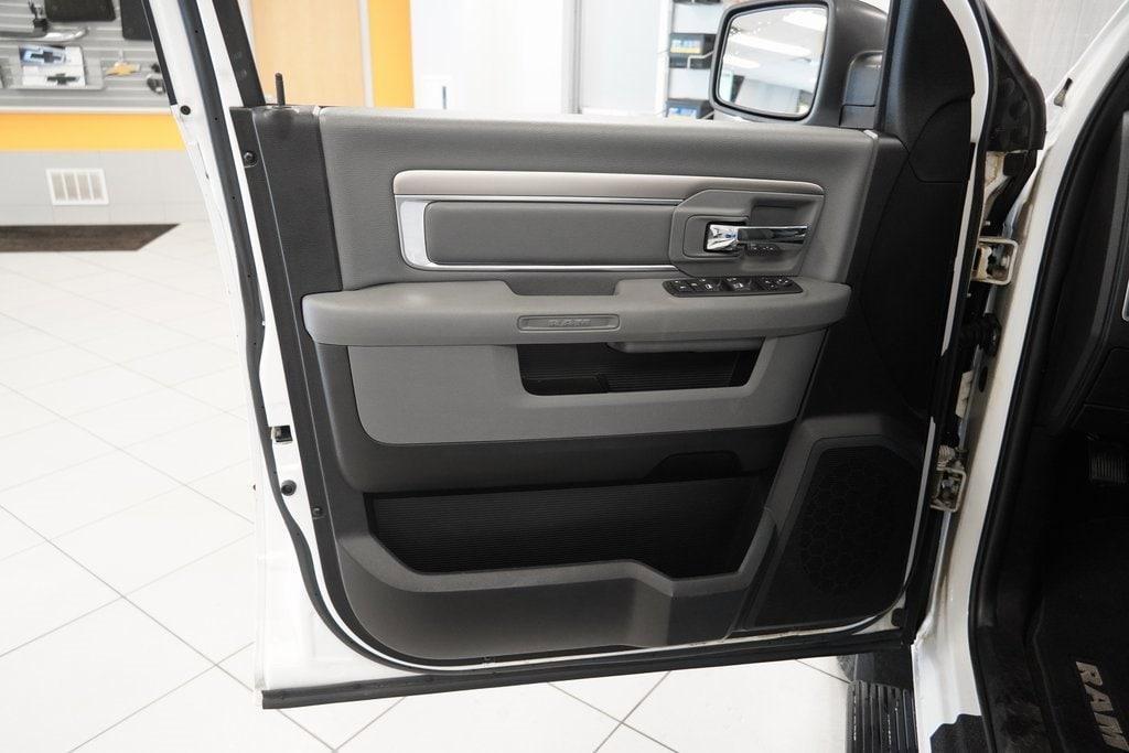 used 2019 Ram 1500 Classic car, priced at $26,995