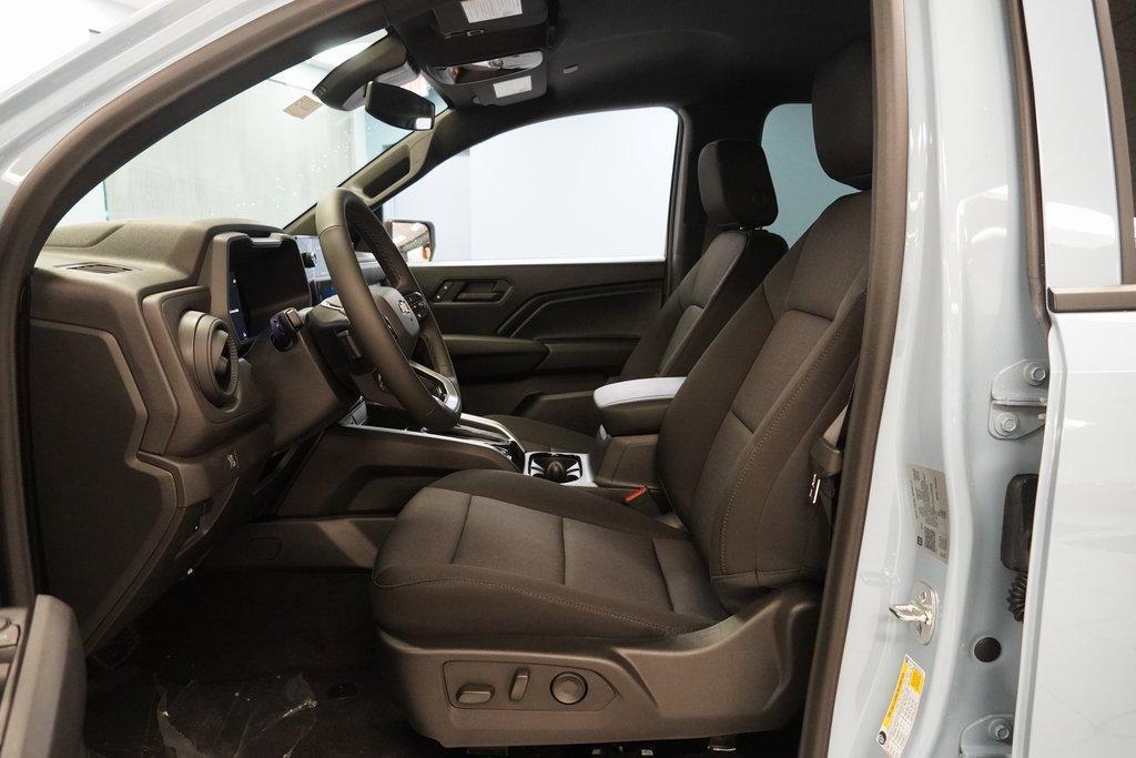 new 2025 Chevrolet Colorado car, priced at $33,109